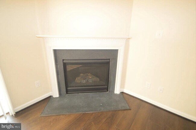Building Photo - 24646 Jackalope Terrace