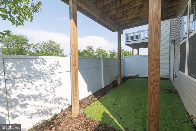 Building Photo - 155 Schramm Lp