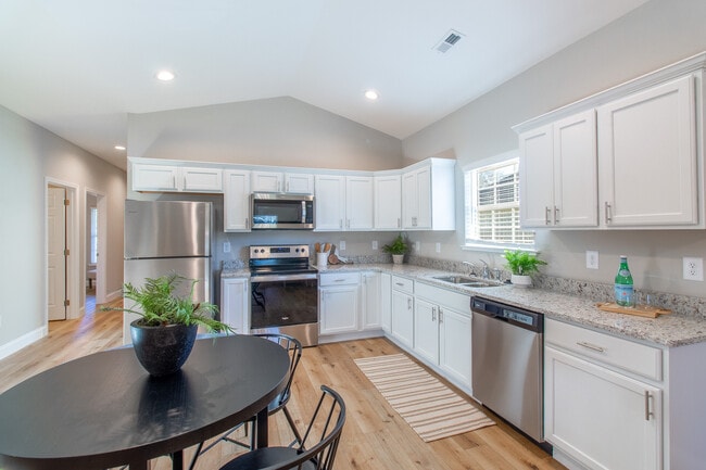 Building Photo - 62 Scout Br