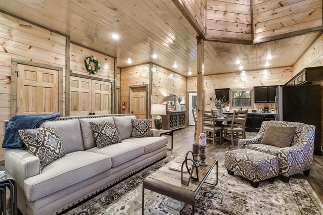 Building Photo - 2127 Eagle Feather Dr