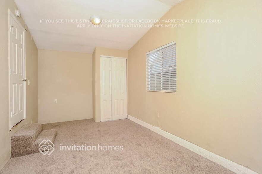 Building Photo - 10821 Rosecrans Ave