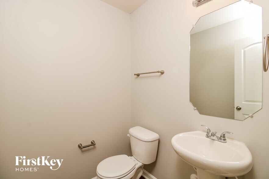 Building Photo - 151 Bedrock Ct