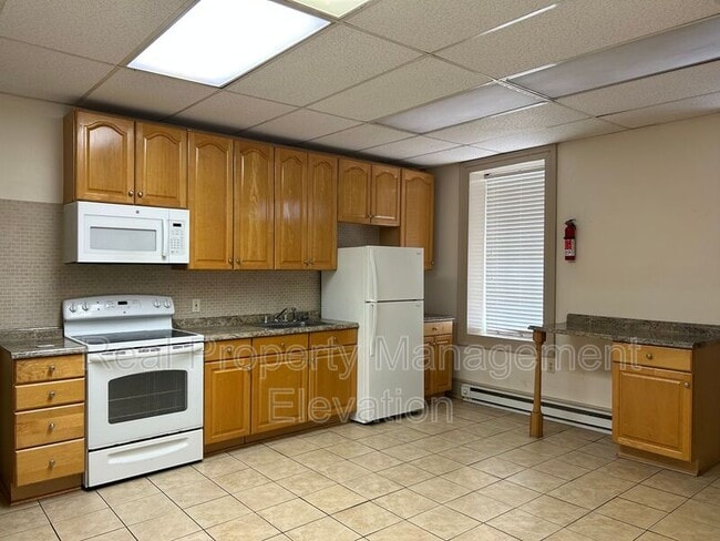 Building Photo - 523 S Cameron St