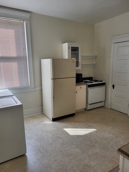 Building Photo - 2116 Patterson Ave