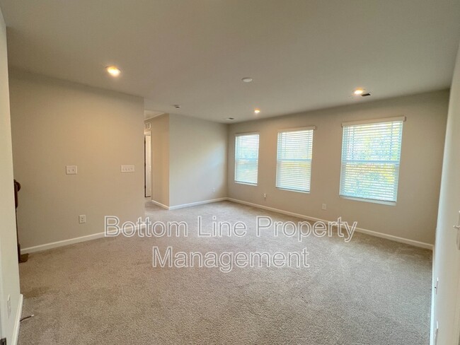 Building Photo - 12003 Gambrell Dr