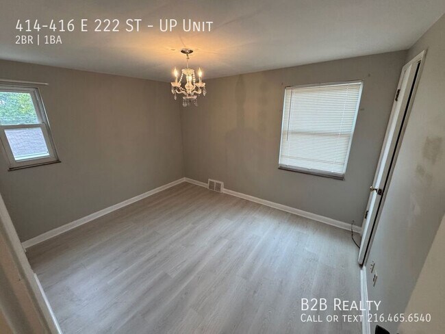 Building Photo - 414-416 E 222 ST-UP Unit