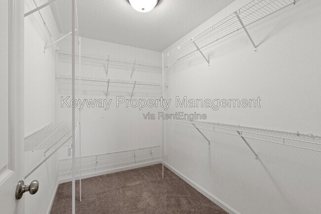 Building Photo - 221 Ducal St
