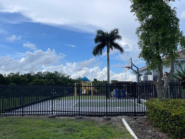 Building Photo - 14888 SW 9th Ln