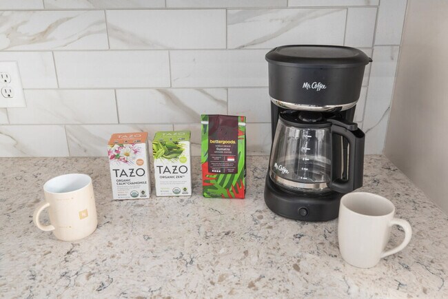 Building Photo - 1555 California St