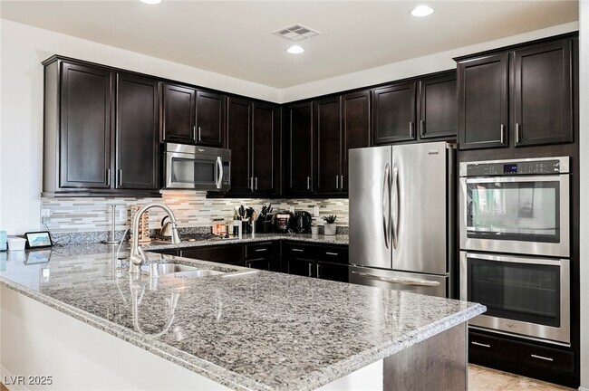 Building Photo - 5484 Sentinel Point Ct