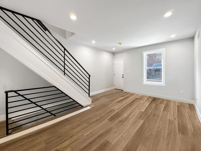 Building Photo - 2629 S Hicks St
