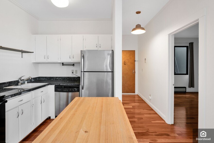 Building Photo - 2420 Geary Blvd