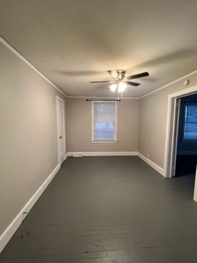 Building Photo - Cute home in Victor Mill in Greer. Rocking chair front porch, 2 bedrooms, 1 full bath with Hardwo...