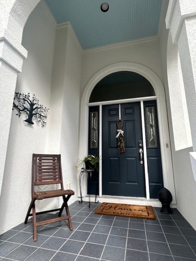 Building Photo - 411 Indigo