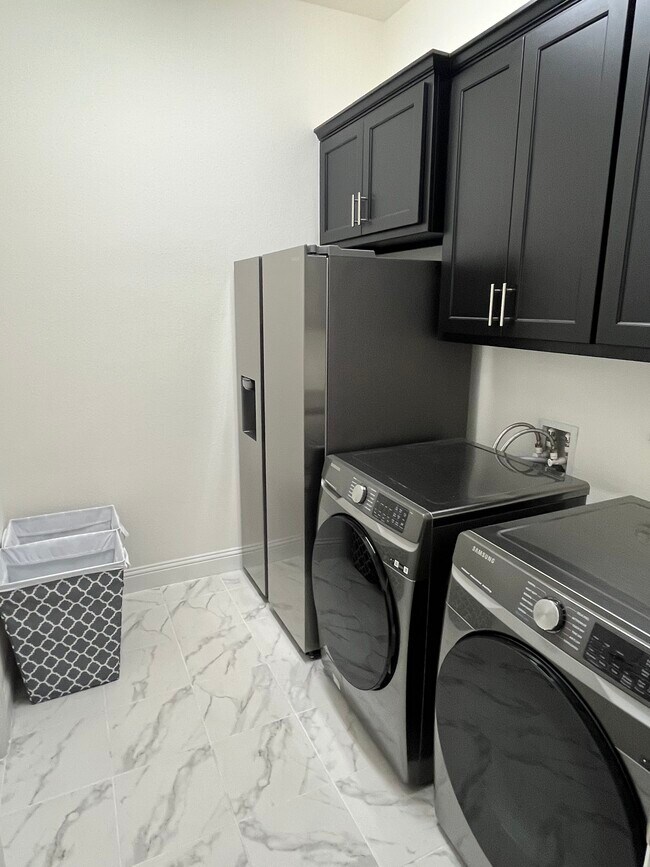 Building Photo - 3220 Zenyatta Ct
