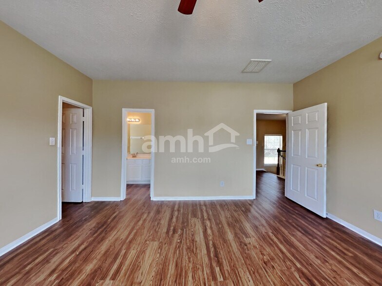 Building Photo - 9419 Stoneridge Canyon Ln