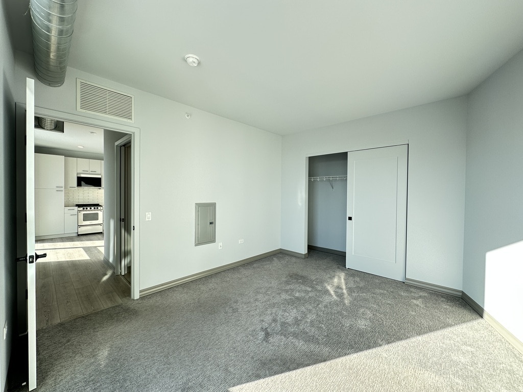 Building Photo - 2155 N Elston Ave