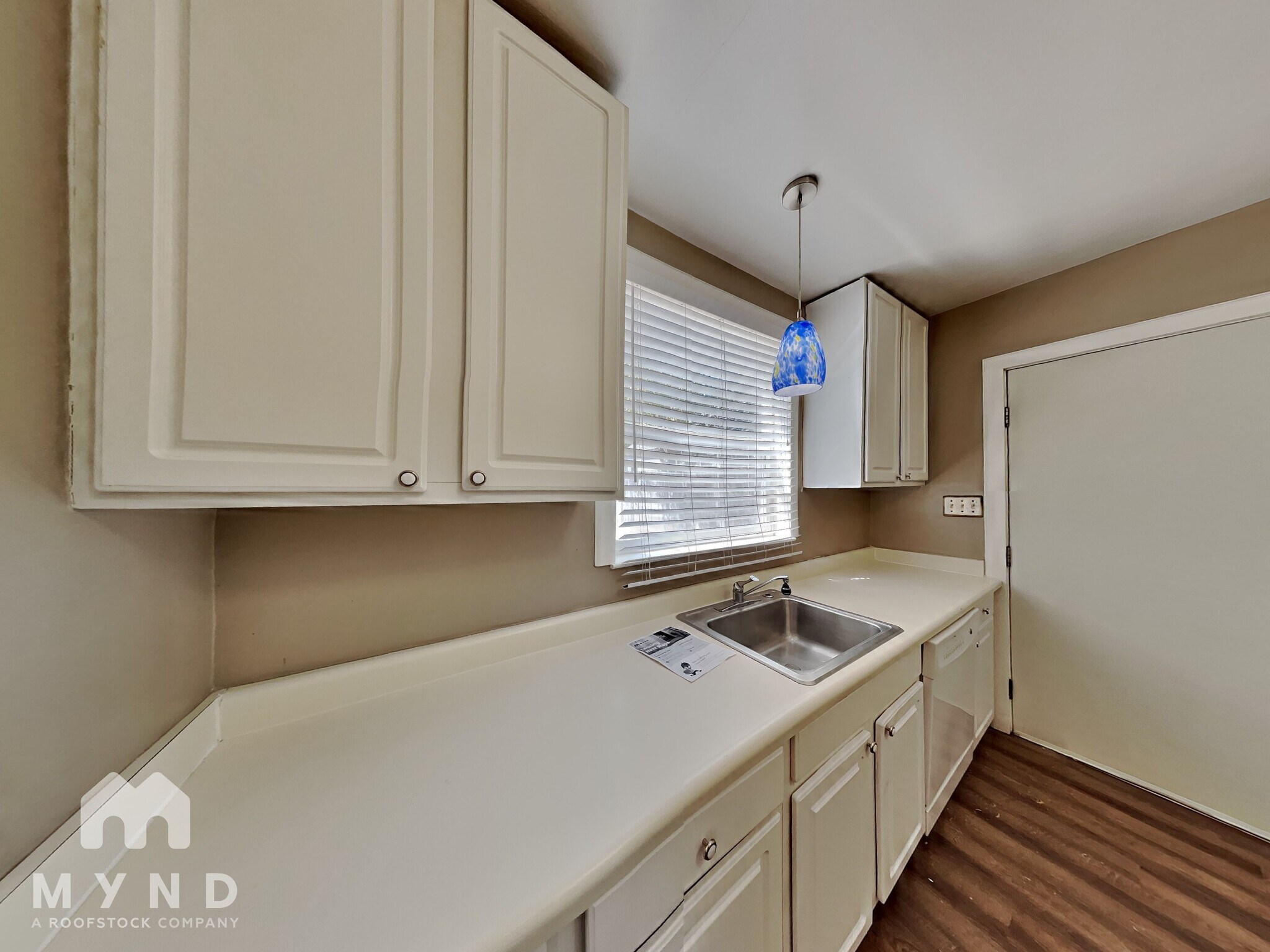 Building Photo - 2141 Royal Oaks Dr