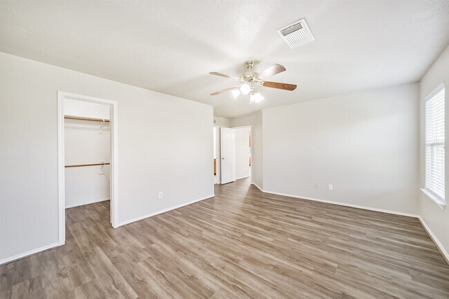Building Photo - 4915 Winding View Ln
