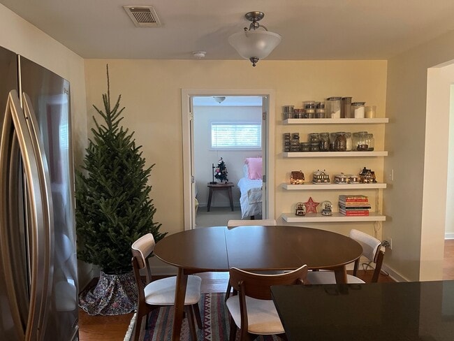 Building Photo - 449 Clairemont Ave