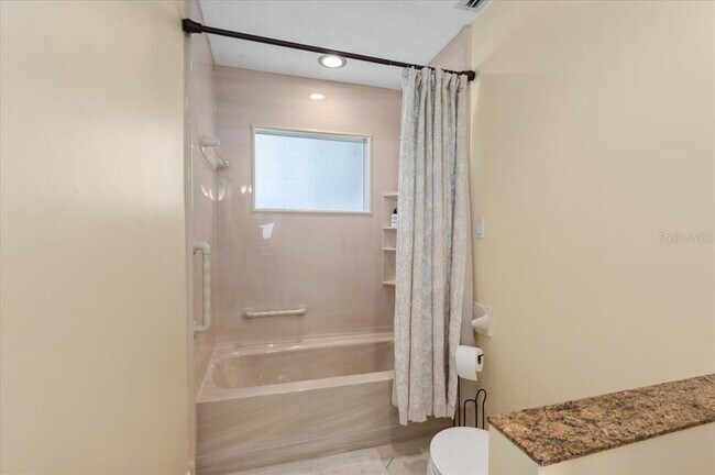 Building Photo - 1387 Moonmist Dr