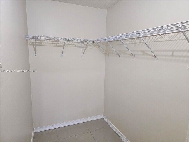 Building Photo - 2911 SE 13th Ave