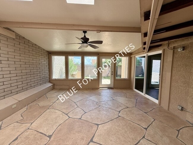 Building Photo - 4635 E Camino Rosa
