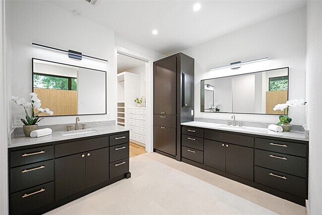 Building Photo - 5510 Harvest Oak Landing Dr