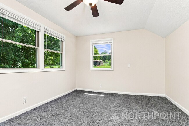 Building Photo - 236 Pleasant View Dr