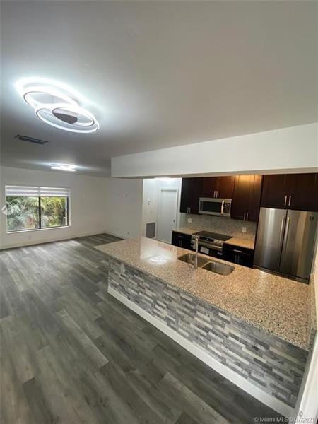 Building Photo - 9658 NW 28th Ct