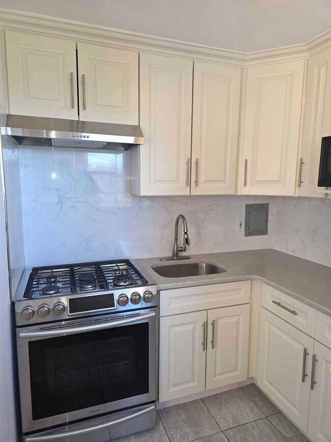 Building Photo - 6515 JFK Blvd E