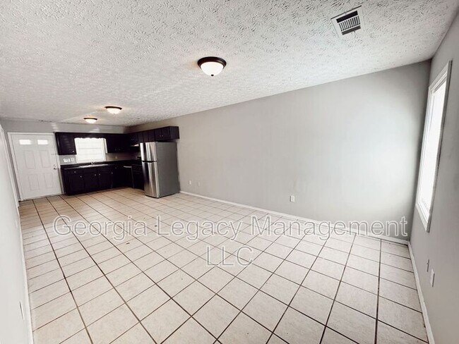 Building Photo - 896 Campbell St