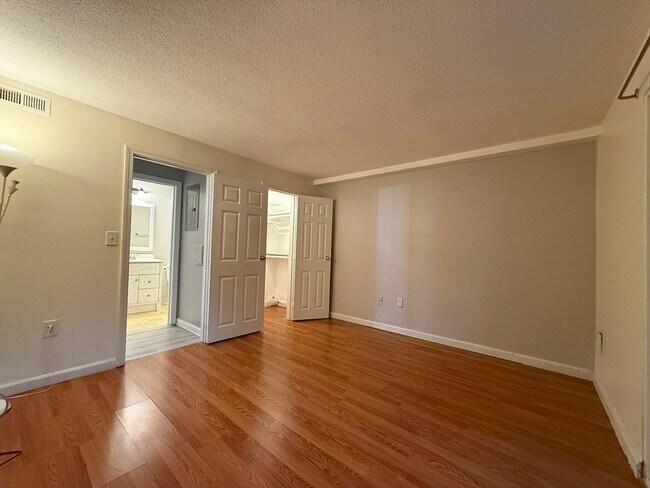 Building Photo - 34 Walden Dr