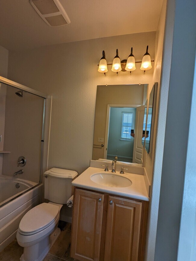 Building Photo - 1246 De Altura Cmns