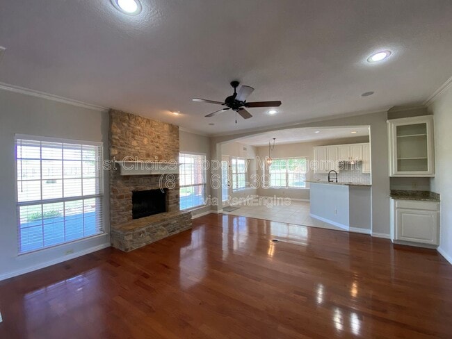 Building Photo - 112 Prairie Ridge Dr