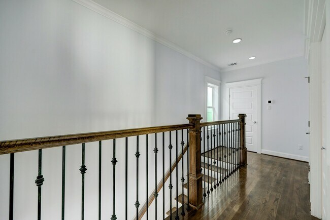 Building Photo - 2814 Princeton St