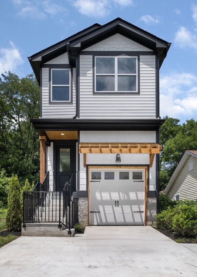 Building Photo - 111 Sadler Ct