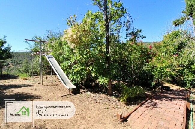 Building Photo - 9657 Swasey Dr