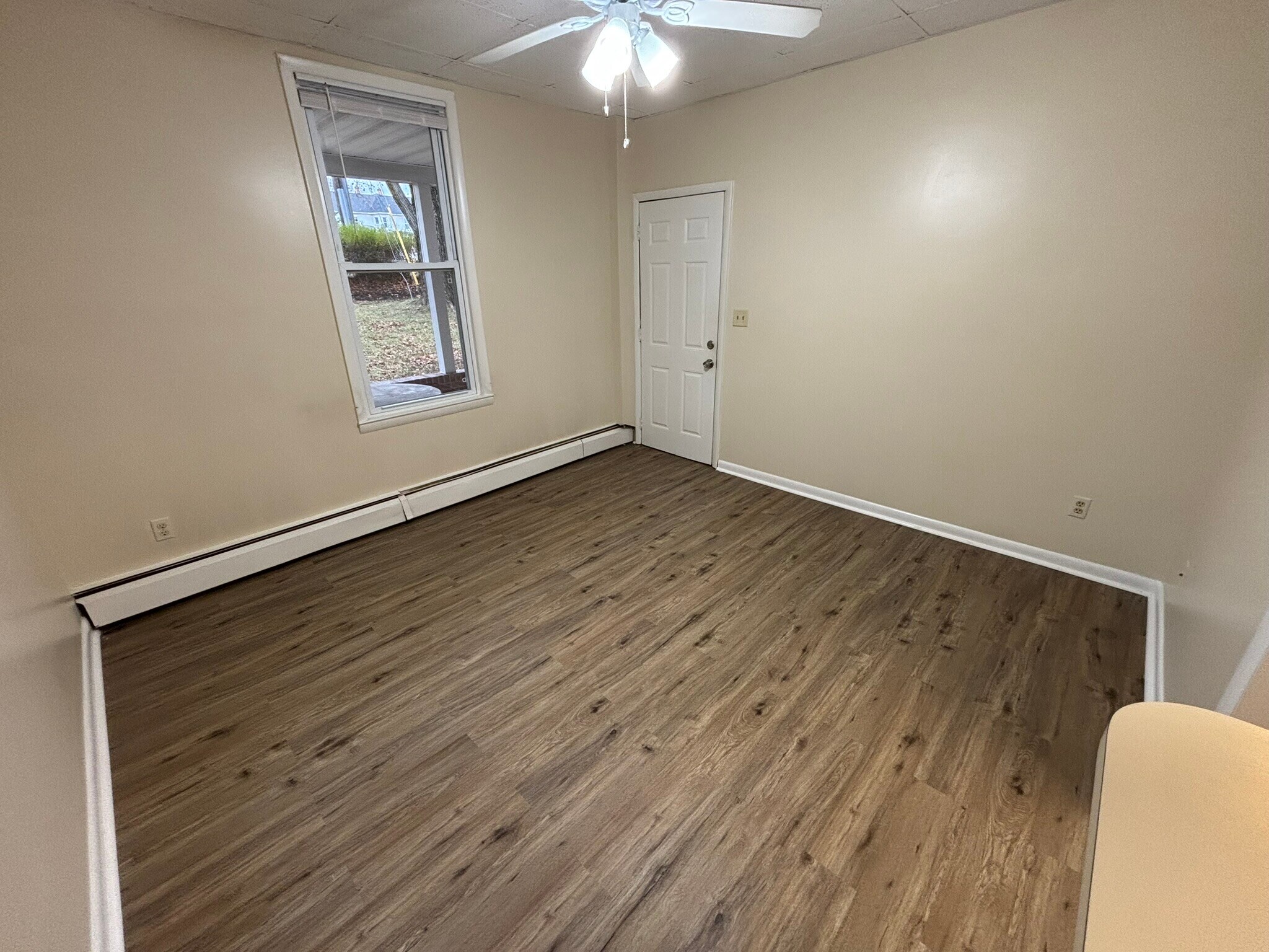 Living room - 6045 Old Washington Rd