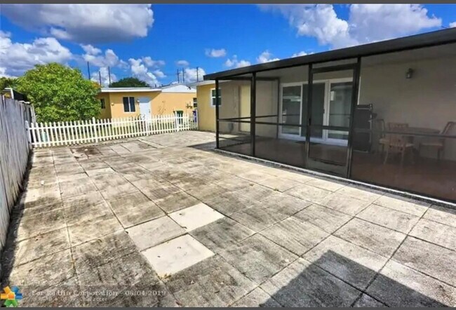 Building Photo - 6960 SW 1st St