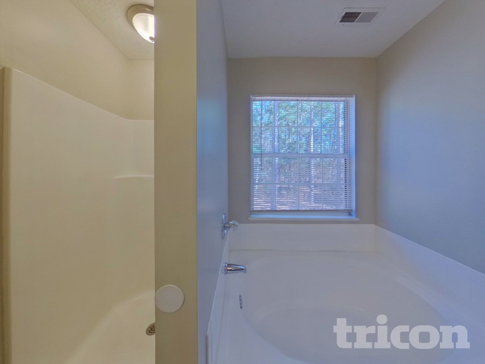 Building Photo - 172 Cherry Grove Dr