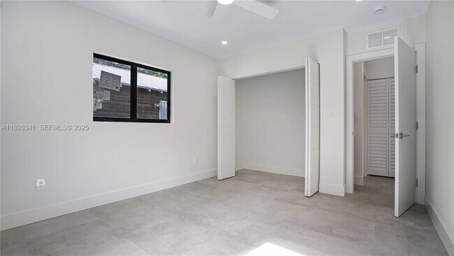 Building Photo - 1119 W Las Olas Blvd