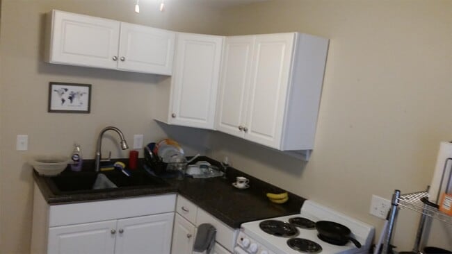 Building Photo - 117 N Lucas St