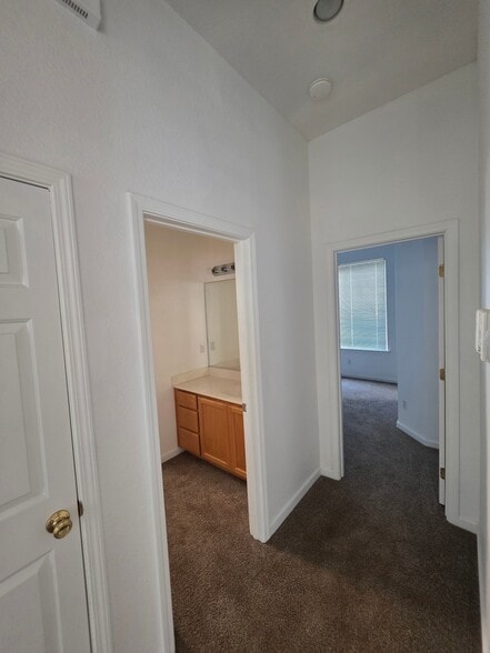 Building Photo - 2271 Celtic Dr