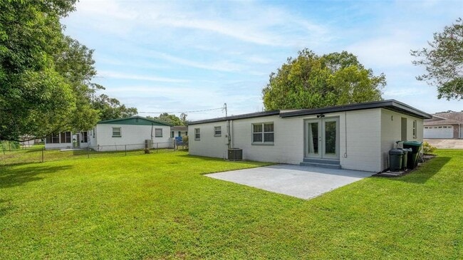 Building Photo - 3015 Tampico Dr