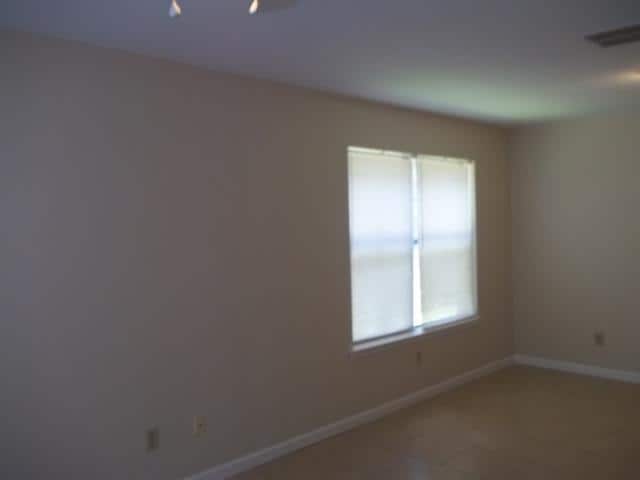 Building Photo - 936 Ember Ln