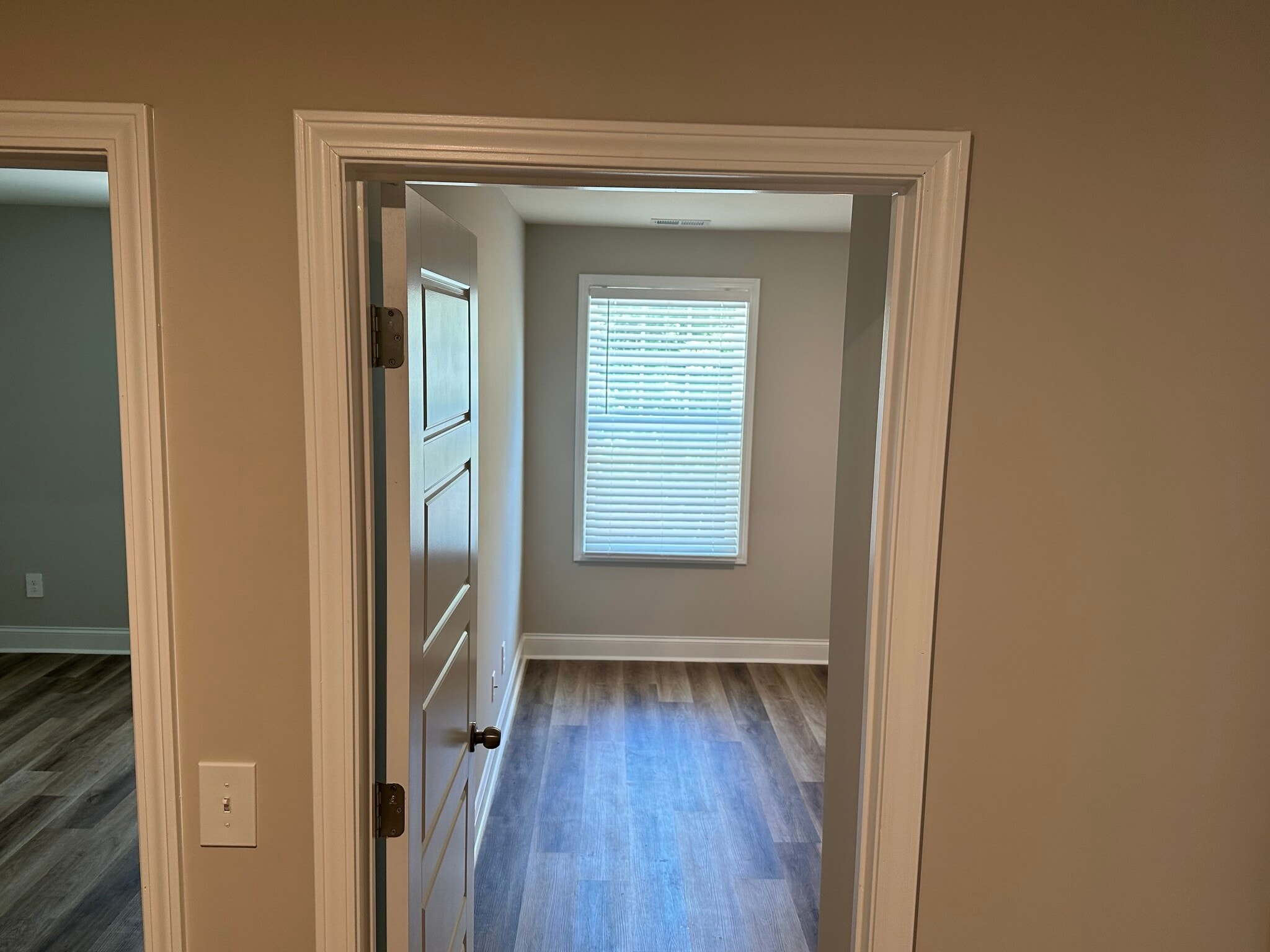 Main BR Entryway - 6410 Olmadison Pl