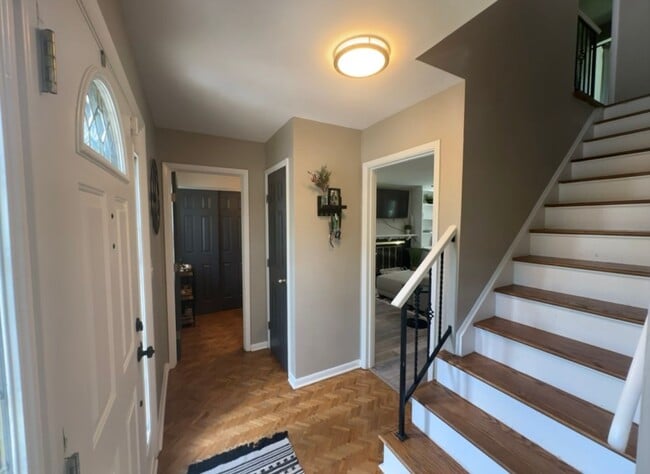 Building Photo - Spacious Single-Family Rental Home in Convenient Cincinnati Location