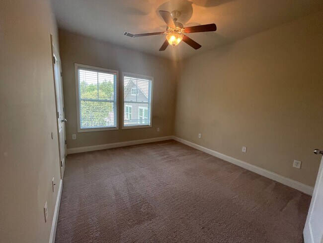 Building Photo - PRE-LEASING FOR AUGUST 2025!