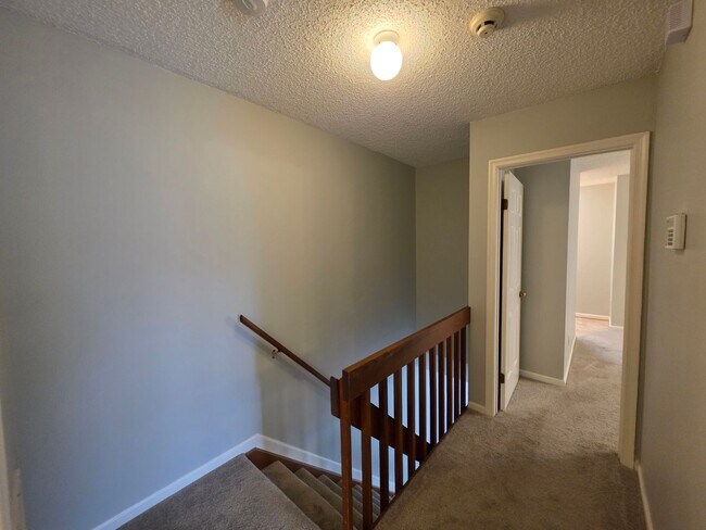 Building Photo - 814 Gable Way